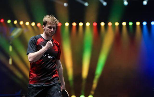 对运动员的 对运动员的